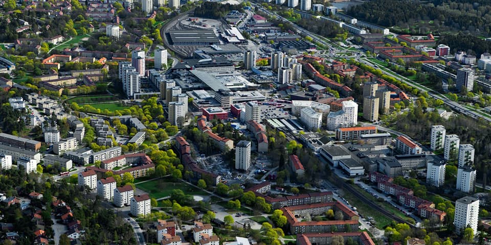 Hässelby-Vällingby, Stockholm — bostadshus med gröna innergårdar i Vällingby. Hitta privatägda veterinärer och djurkliniker i Hässelby-Vällingby.